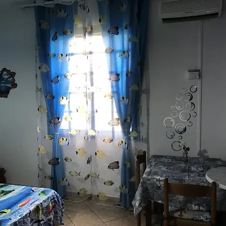 Acquamarina فندق مبيت وإفطار La Maddalena (Cagliari)